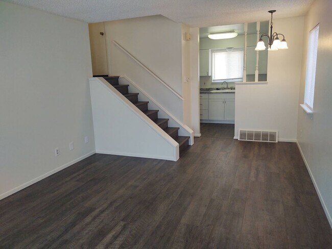 Building Photo - 125 Bonnymede Rd