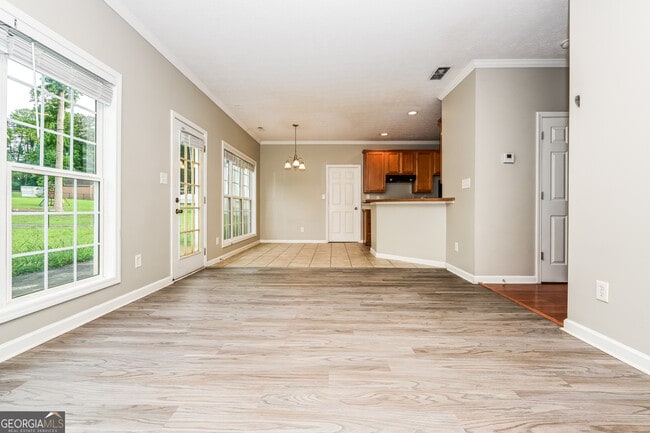 Building Photo - 349 Plantation Cir