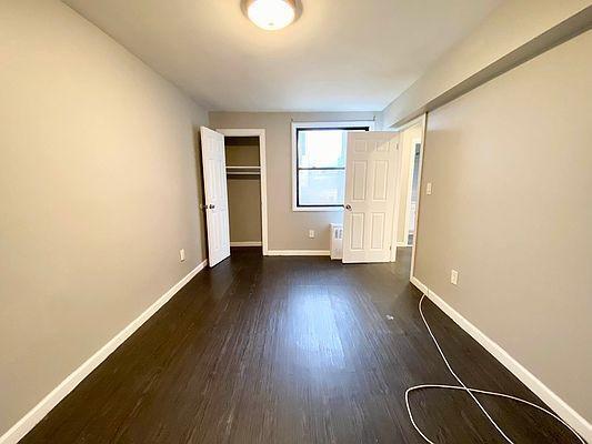 Building Photo - 3 bedroom in BRONX NY 10467