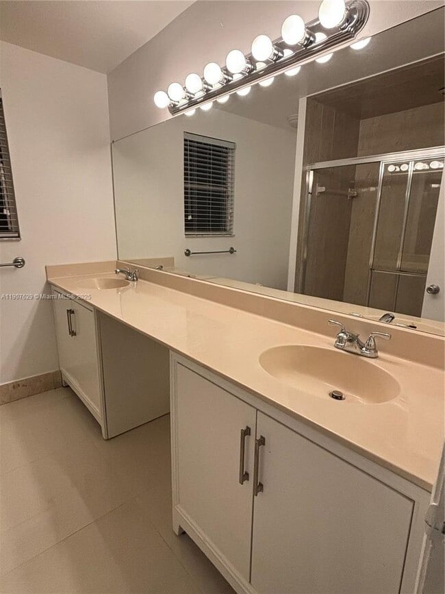 Building Photo - 2661 Huron Way