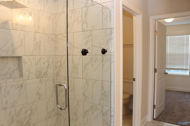 Building Photo - 114 Bella May Ln