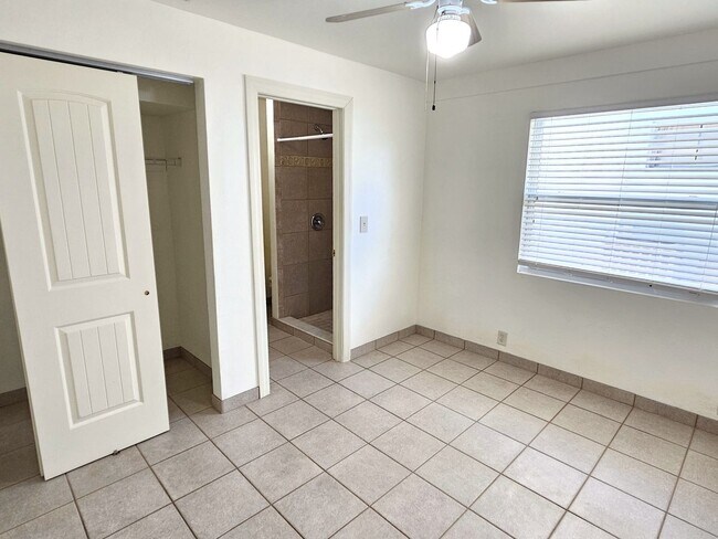 Building Photo - Annual Unfurnished 3 Bedroom 2 Bathroom Home in Nokomis!