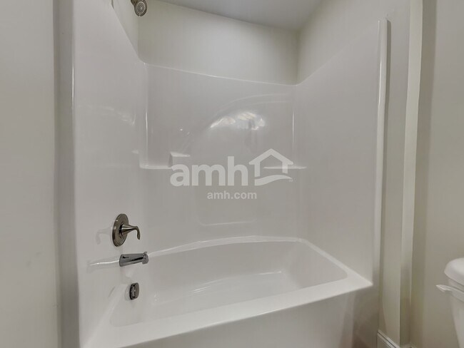 Building Photo - 1125 Amberly Wy