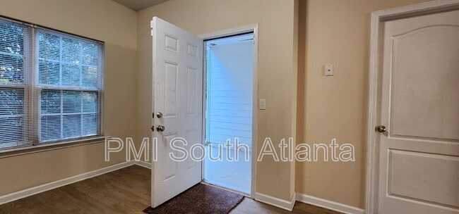 Building Photo - 6864 Mountain Cir