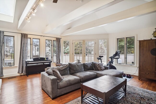 Building Photo - 5215 Brookeway Dr