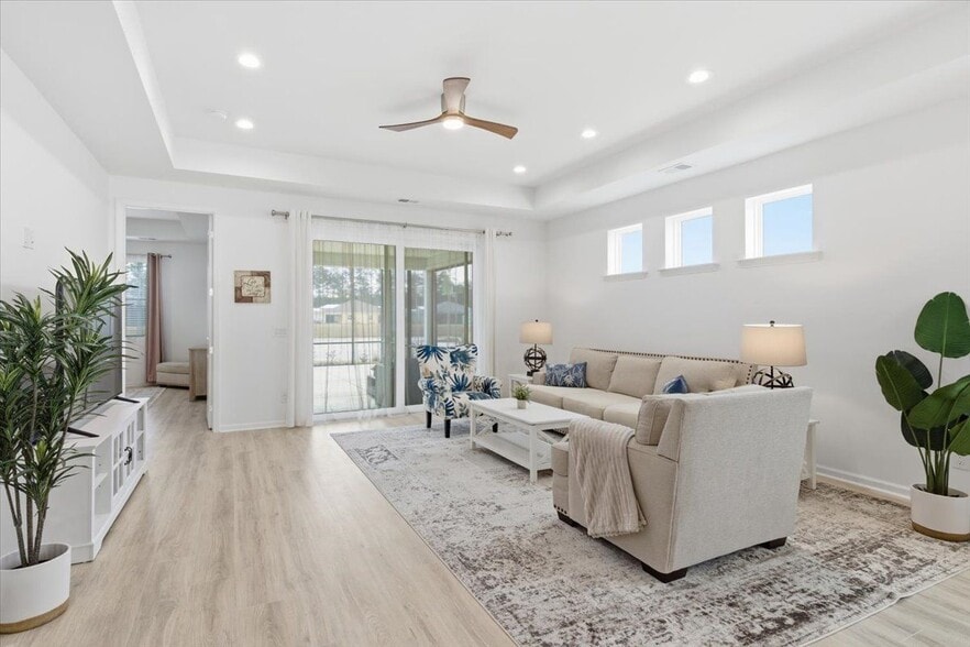 Building Photo - 855 Weekend Ave