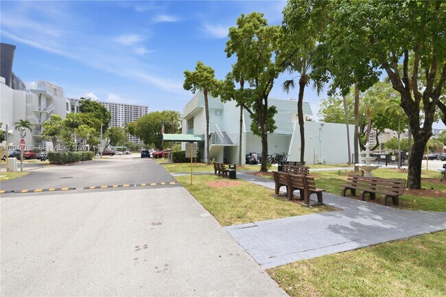 Building Photo - 200 177th Dr