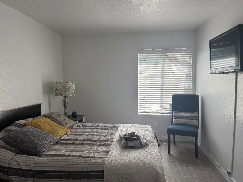 Building Photo - 7243 Balkis Ln