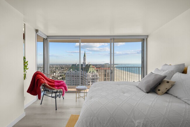 Building Photo - 700 E Ocean Blvd