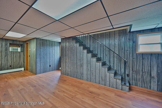 Building Photo - 189 Johnson St