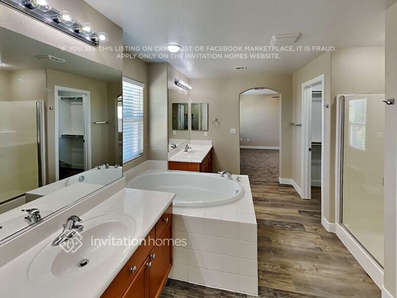 Building Photo - 9105 Doane Ave