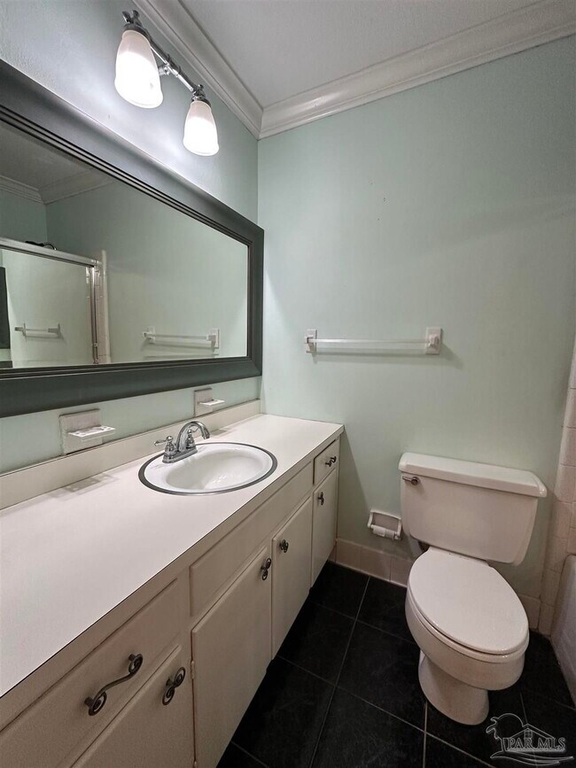 Building Photo - 5560 Homewood Rd