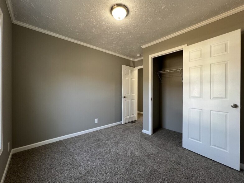 Building Photo - 300 Caseybrook Ct