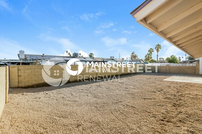 Building Photo - 3522 W Malapai Dr