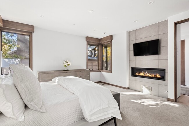 Building Photo - 522 Spruce St