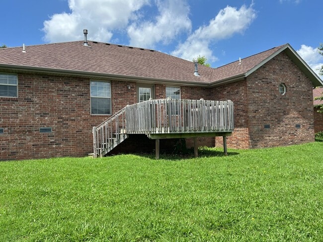 Building Photo - Beautiful Home in Republic! Wont Last!