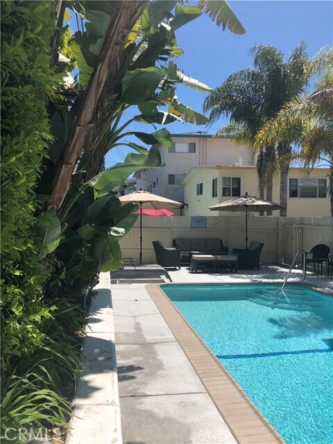 Building Photo - 374 Palos Verdes Blvd
