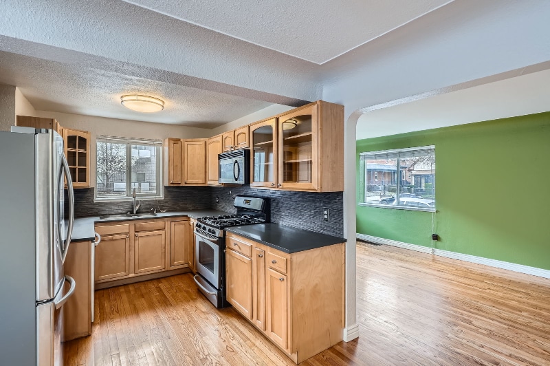 Building Photo - 2430 W 39th Ave