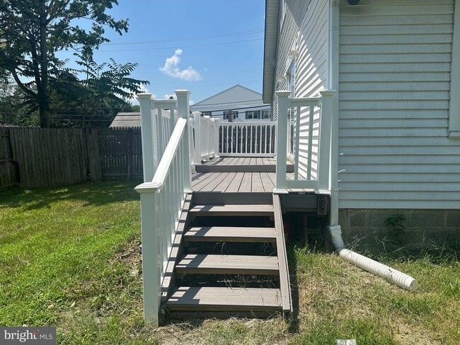Building Photo - 316 Delsea Dr