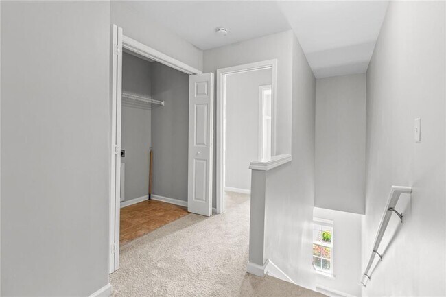 Building Photo - 5612 Moresby Ct