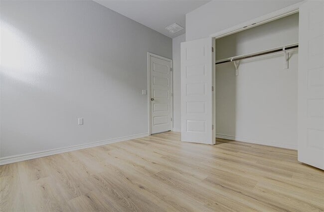 Building Photo - 1311 Hazleton Cove