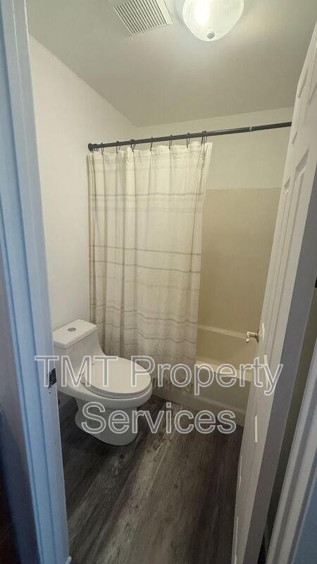Building Photo - 714 Tanner Dr