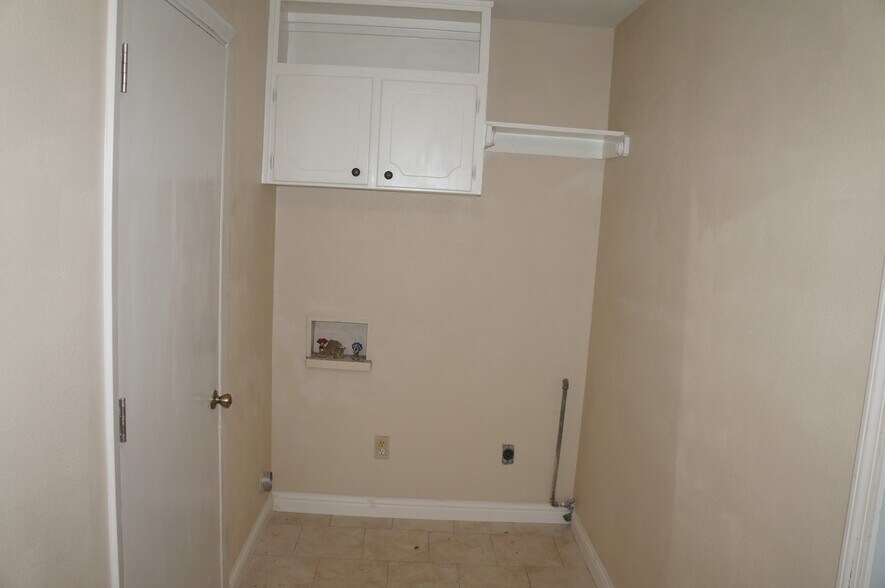 Utility room - 5428 Topper Drive