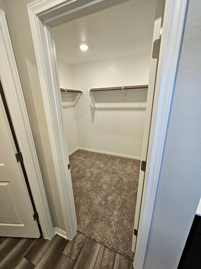 Building Photo - 3708 Sweet Watermelon Ln