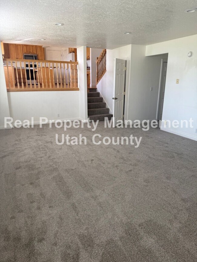 Building Photo - New Lower Price! Large Home in Lehi!