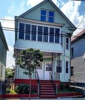 Building Photo - 72 Morris St