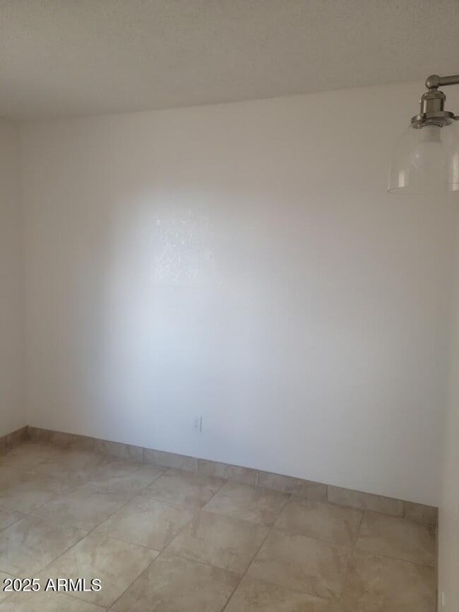 Building Photo - 4440 Buena Loma Way