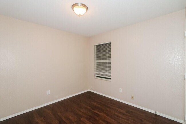 Building Photo - 12806 Blue Timbers Ct