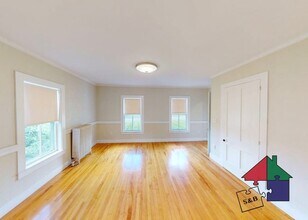 Building Photo - 123 Hill St