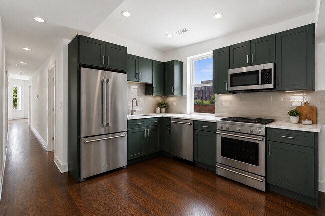 Building Photo - 4108 N Cicero Ave