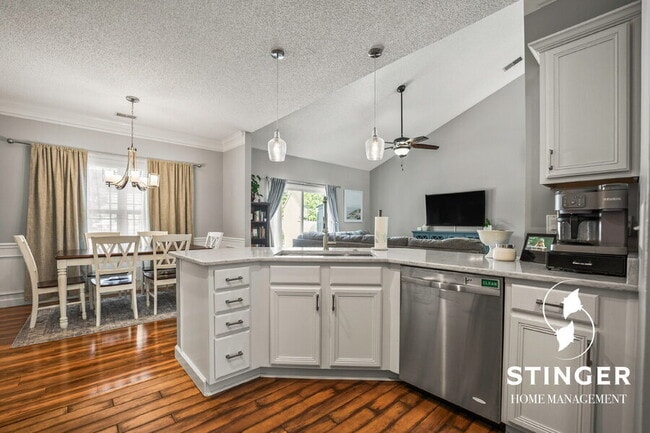 Building Photo - 46 Alston Park Dr