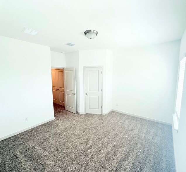 Building Photo - 10219 Tulipwood Run