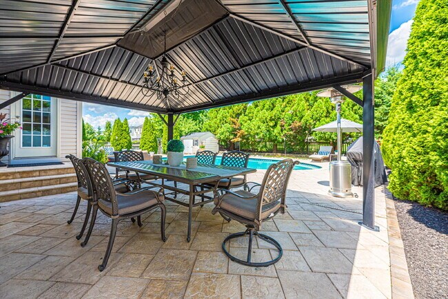 Building Photo - Beautiful 4-Bedroom Colonial in Walkersville