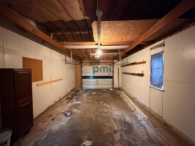 Building Photo - 7726 Durbin St