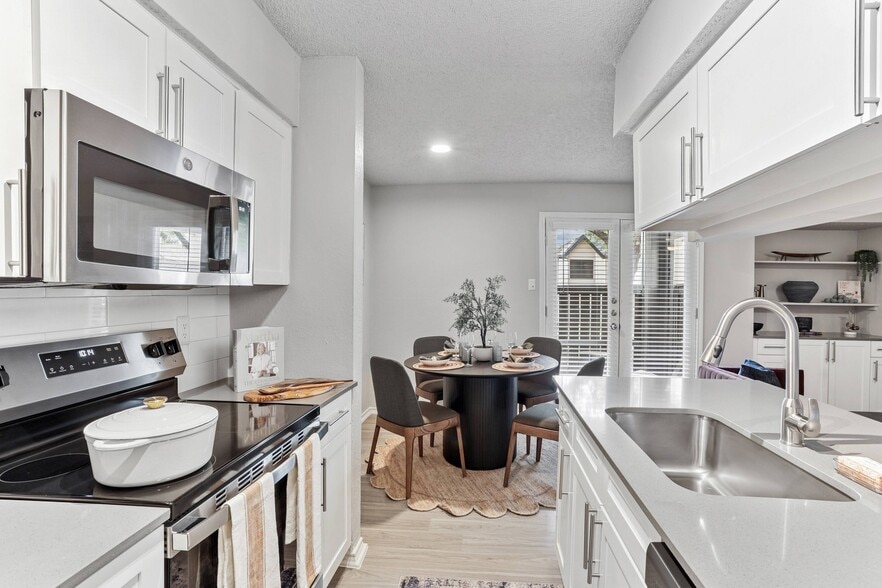 Building Photo - Cedars at River Legacy Park