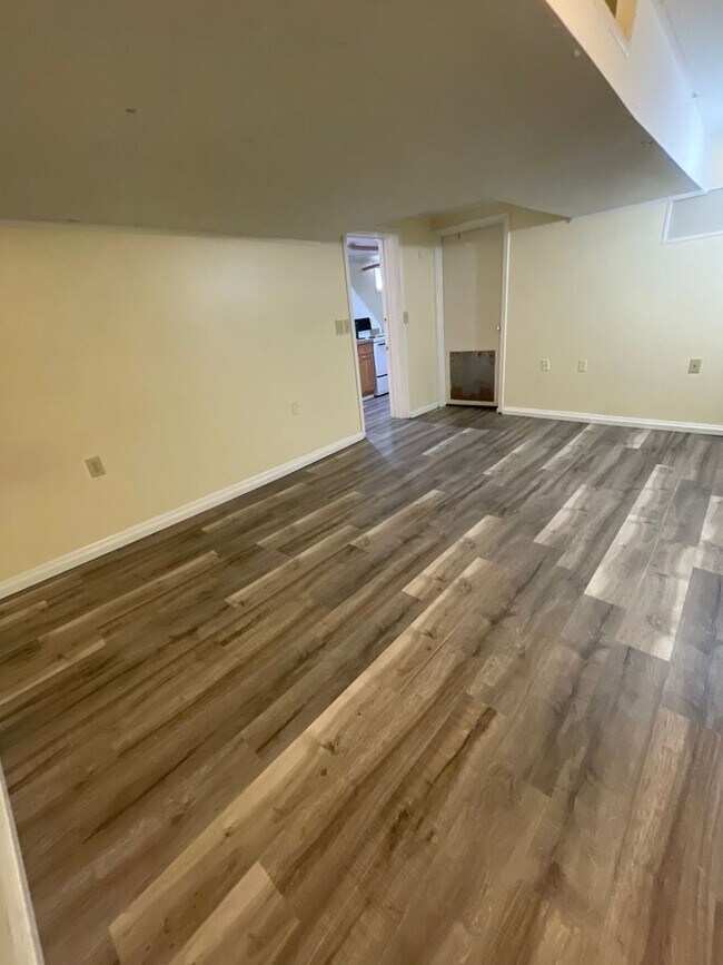 Building Photo - 410 E William St