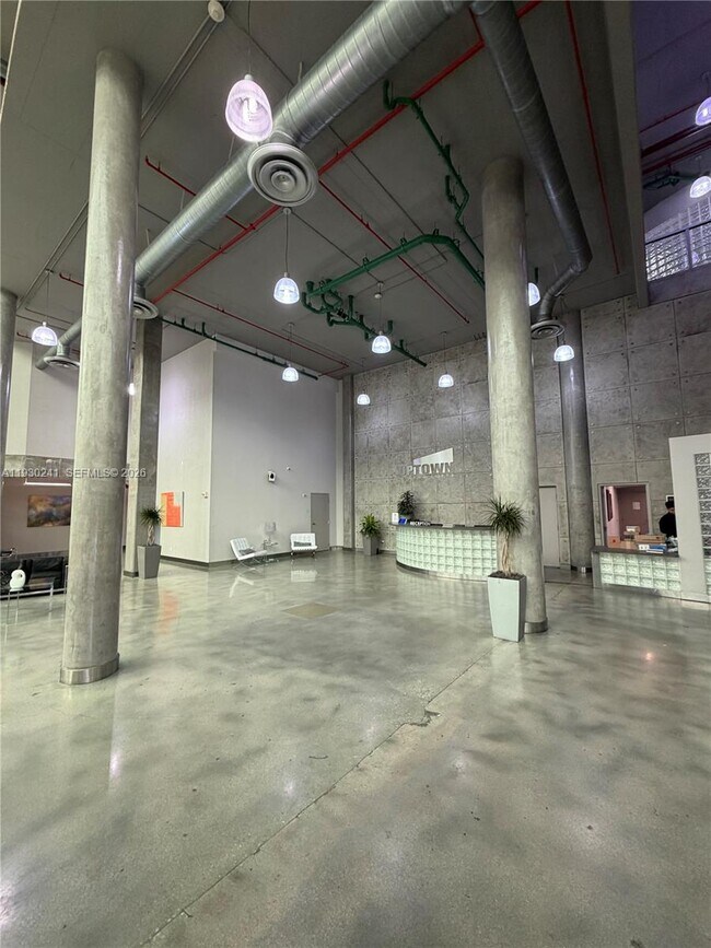 Building Photo - 3029 NE 188th St