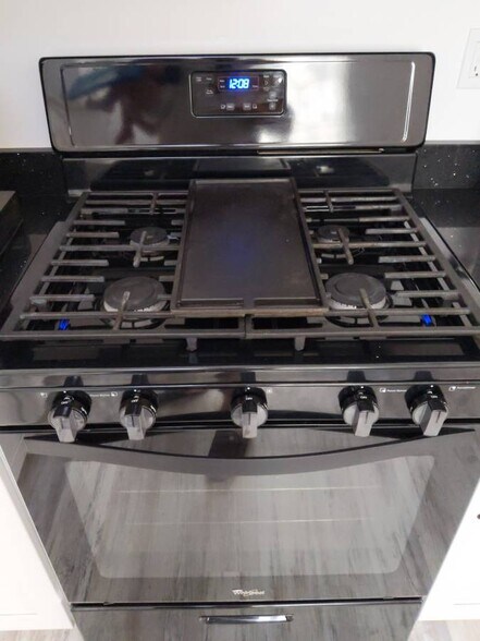 Building Photo - 7700 Devon Ct