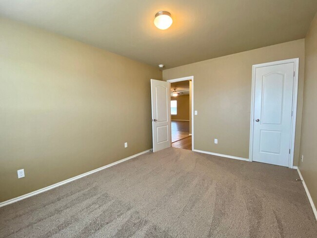 Building Photo - Great 3 Bedroom 2 Bath Home in Piedmont
