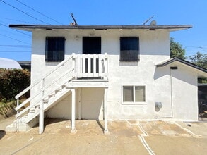 Building Photo - 910 N Herbert Ave