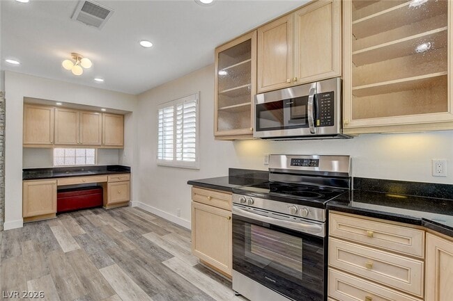 Building Photo - 2999 Bel Air Dr