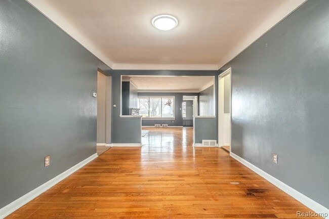 Building Photo - 21135 Virginia Ave