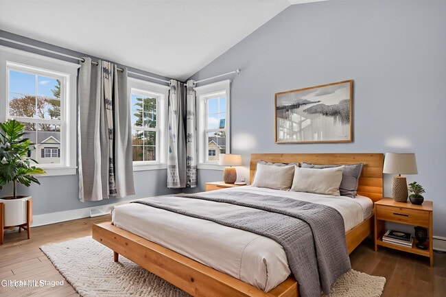 Building Photo - 716 Adams Cir