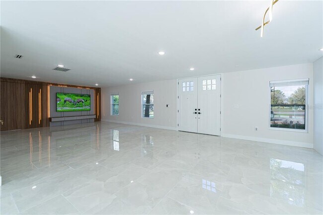 Building Photo - 2721 Ingeborg Ct