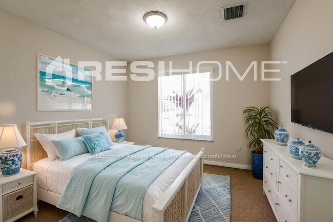 Building Photo - 12752 SW 265th Terrace