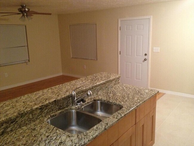 Building Photo - 1209 Amble Ln